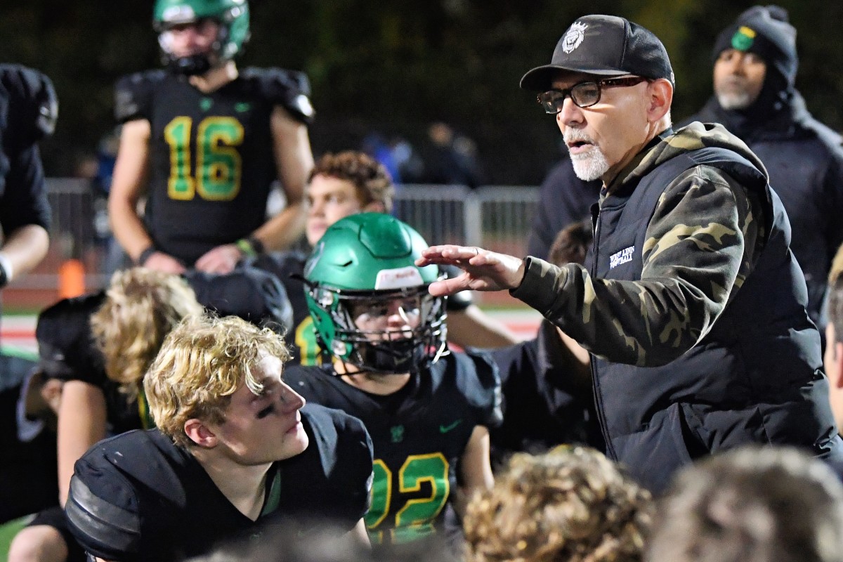 a Central Catholic West Linn 6A Oregon football semifinal November 17 2023 Leon Neuschwander 69